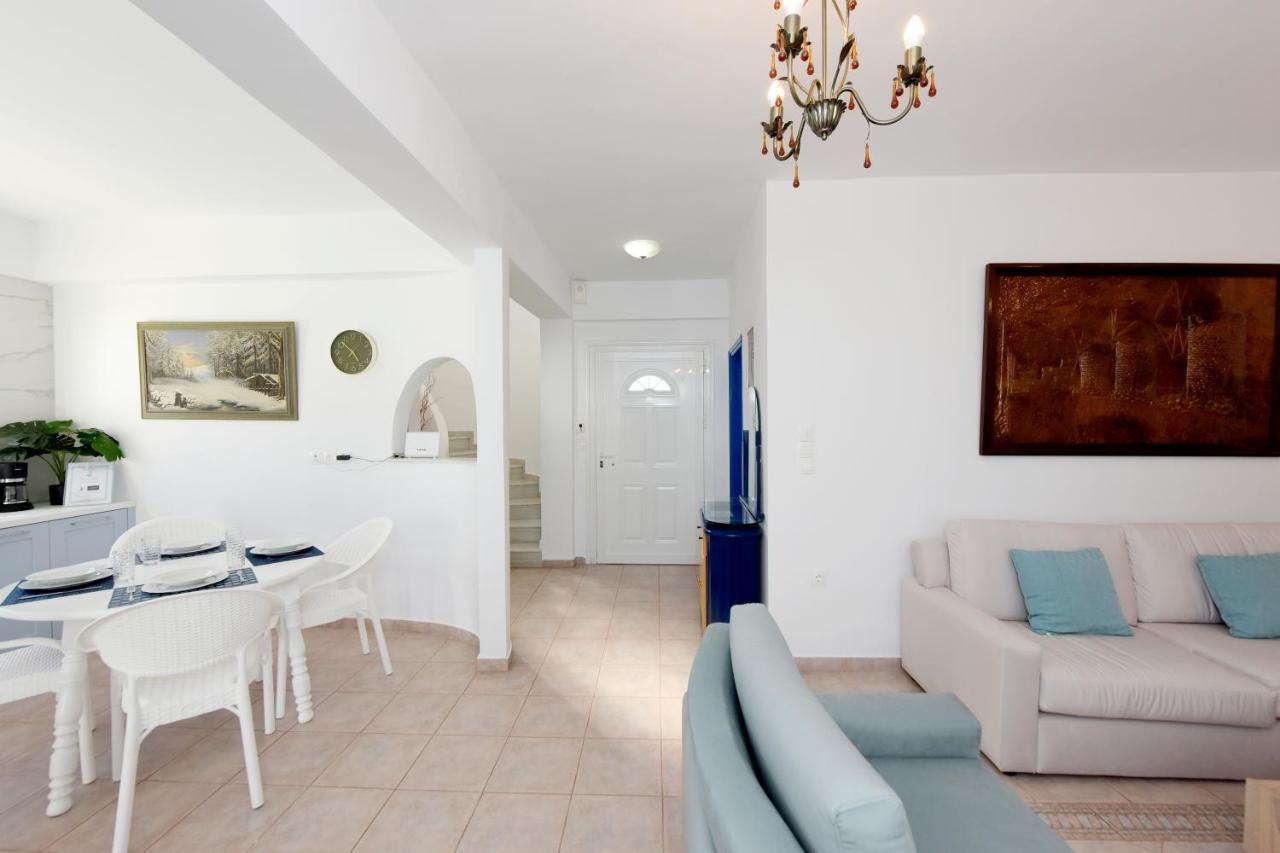 Villa Irilena - 4Bdr Beach House Генади Екстериор снимка