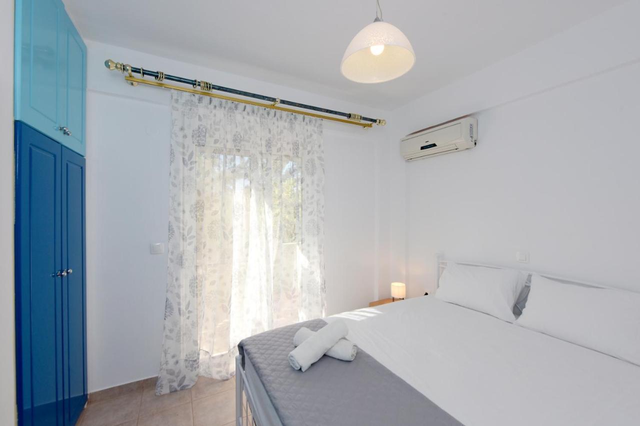 Villa Irilena - 4Bdr Beach House Генади Екстериор снимка