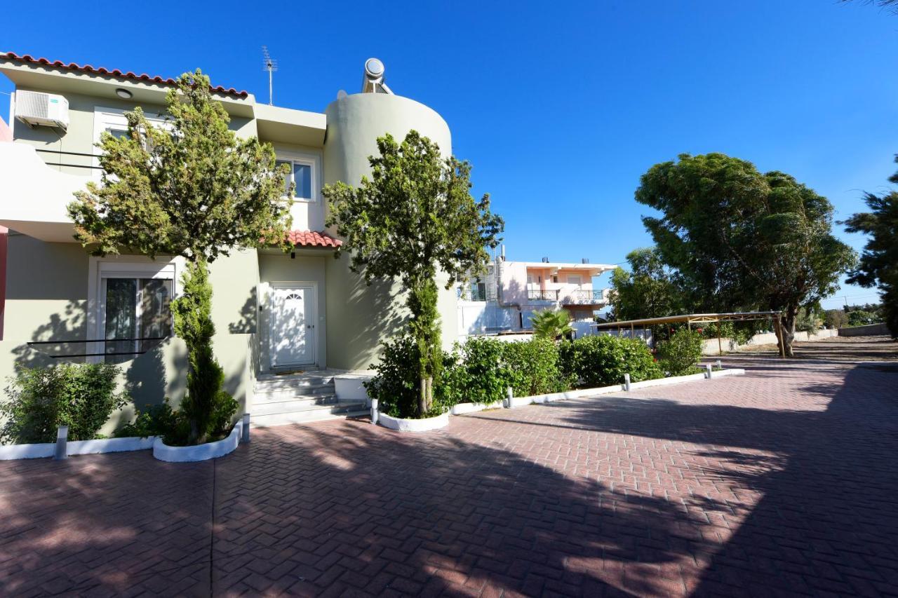 Villa Irilena - 4Bdr Beach House Генади Екстериор снимка